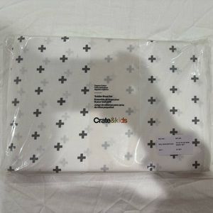 Crate&Barrel Kids toddler sheet set